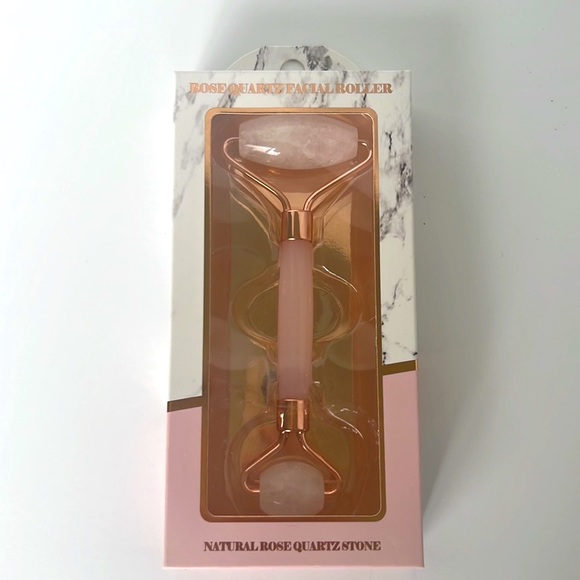 Rose Quartz Facial Roller - Picture 2 of 3